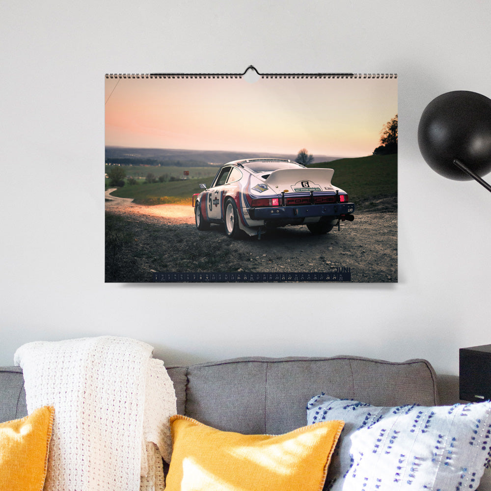 ChromeCars® Wandkalender "Retrospektiv II" 2025 (DIN A2)