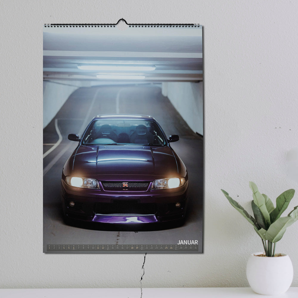 ChromeCars® Wandkalender - Nissan Skyline R33 GT-R V-spec MNPI - 2025 (DIN A2)