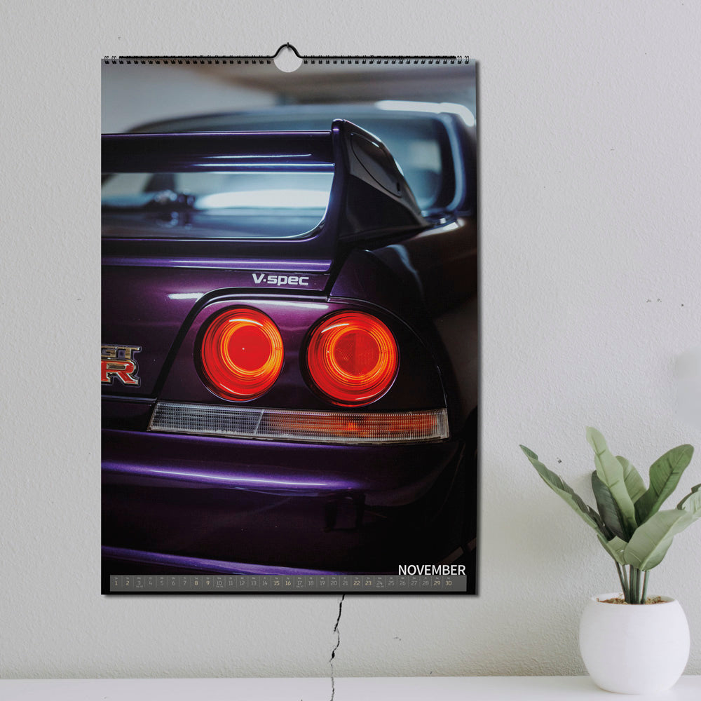 ChromeCars® Wandkalender - Nissan Skyline R33 GT-R V-spec MNPI - 2025 (DIN A2)