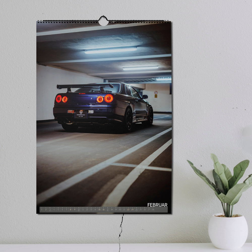 ChromeCars® Wandkalender - Nissan Skyline R34 GT-R V-spec MNPII - 2025 (DIN A2)
