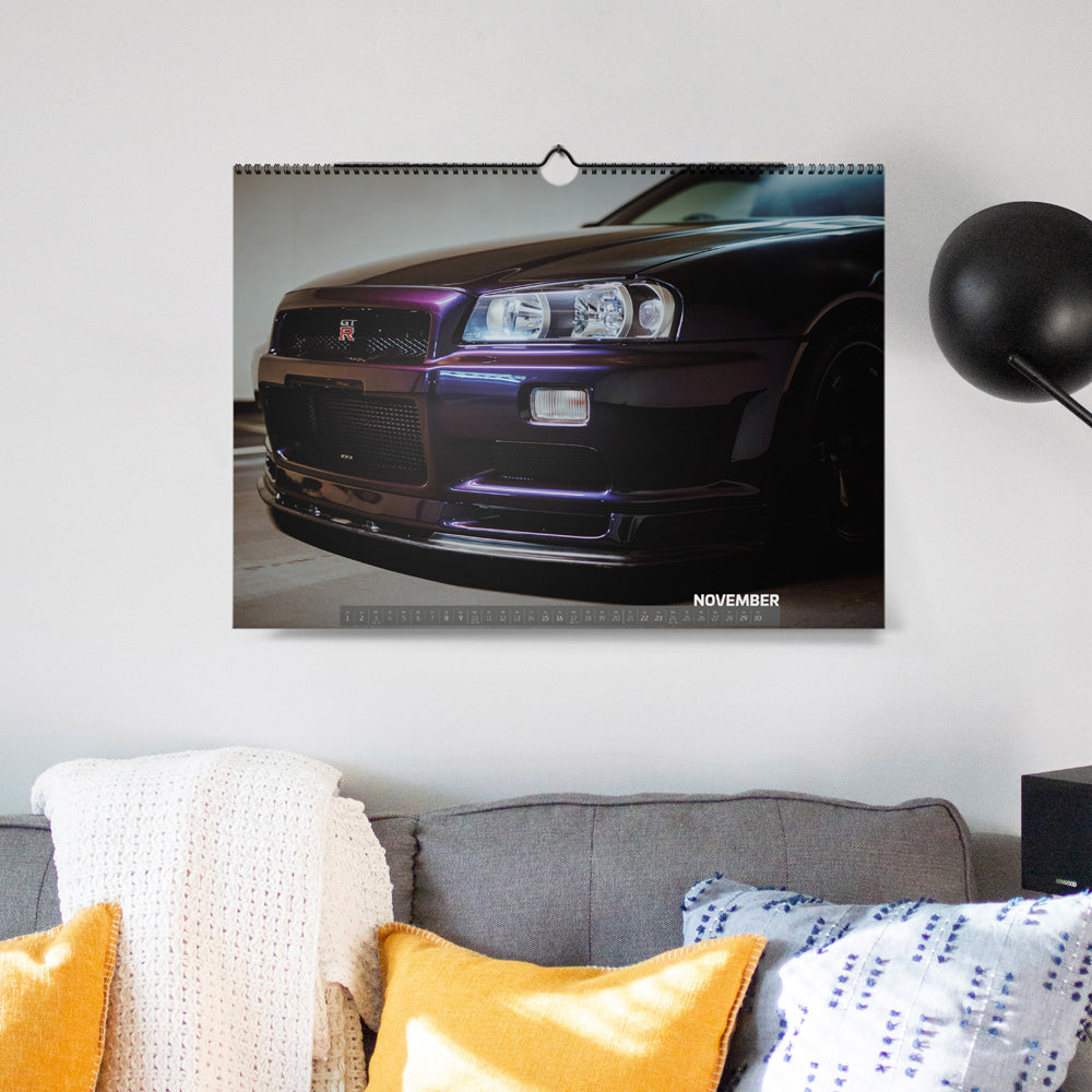 ChromeCars® Wandkalender - Nissan Skyline R34 GT-R V-spec MNPII - 2025 (DIN A2)