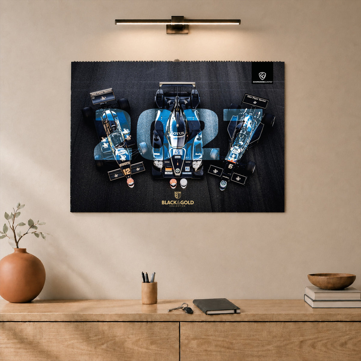 Black & Gold Collection – Kalender 2027 Querformat – Titelansicht im Raum