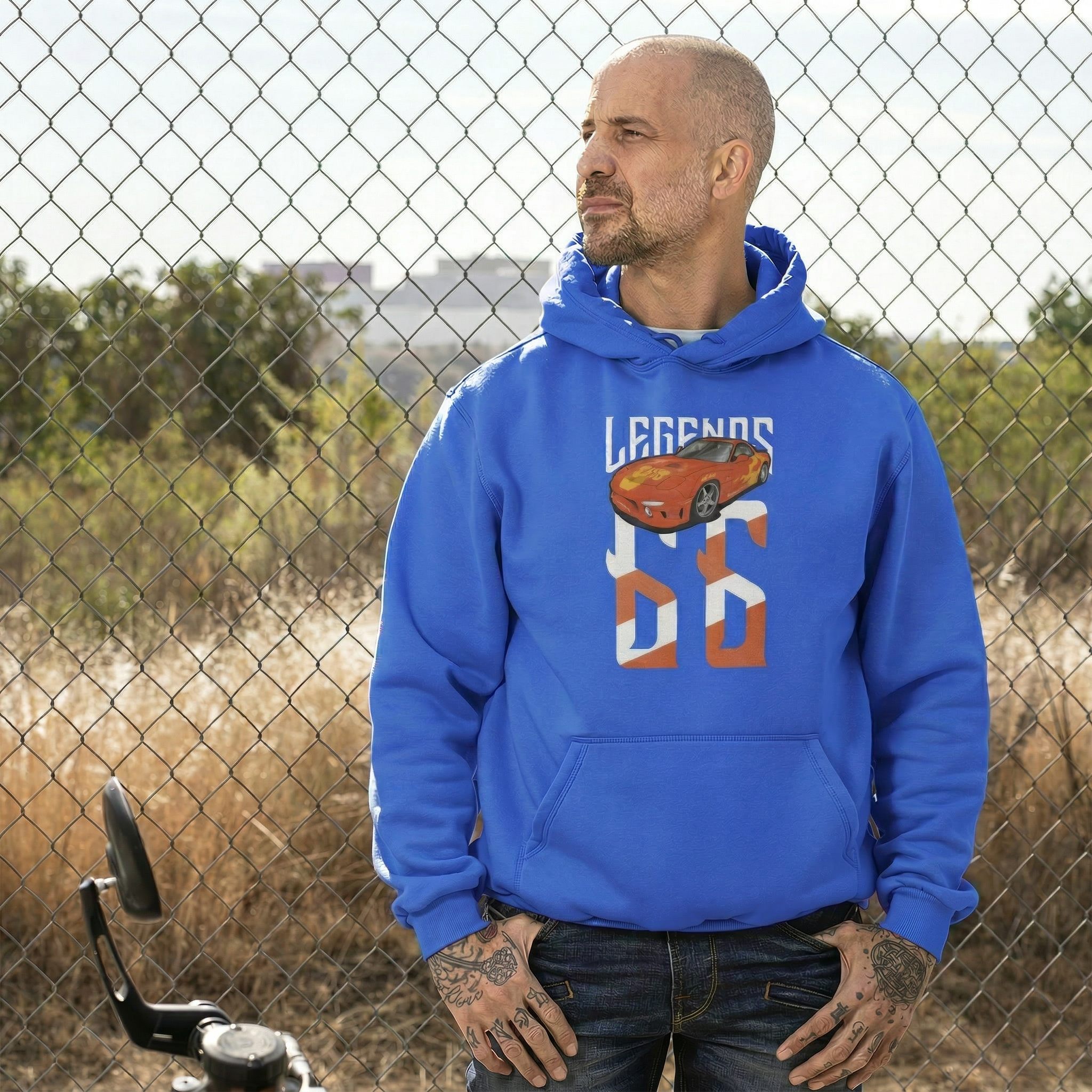 Orange Julius RX-7 – Legends 66 auf royalblau Hoodie – Herrenmodell
