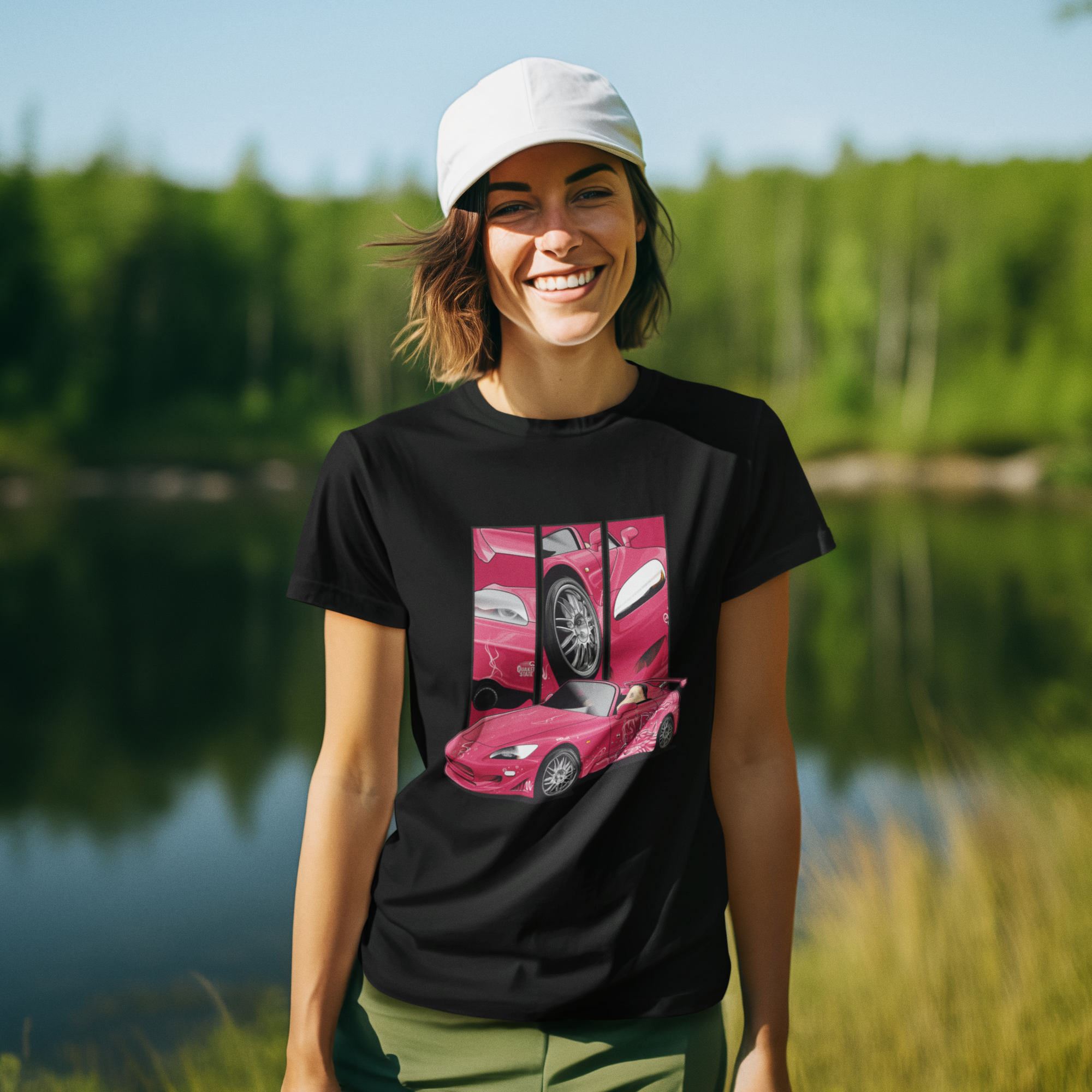 Suki’s Honda S2000 – Detail Triptych auf schwarz T-Shirt – Damenmodell