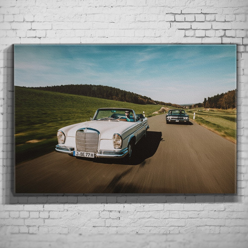 Mercedes W111 – Open Road als Wandmotiv