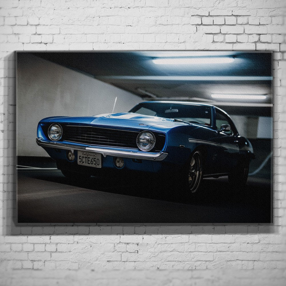 Yenko Camaro – Garage Front auf Leinwand an weißer Ziegelwand
