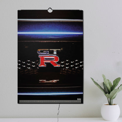 ChromeCars® Wandkalender - Nissan Skyline R34 GT-R V-spec MNPII - 2025 (DIN A2)