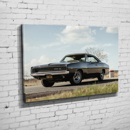 Bullitt Charger – Desert Roadside auf Leinwand an weißer Ziegelwand