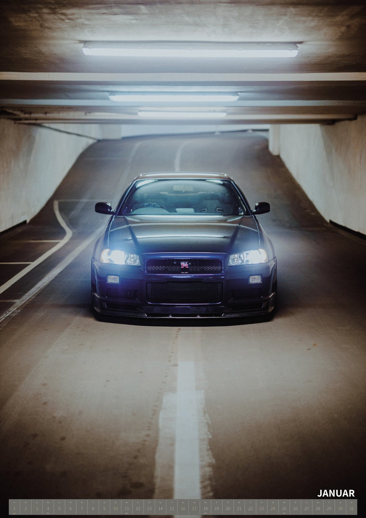 R34 GT-R MNPII – 2027 Hochformat – Januar