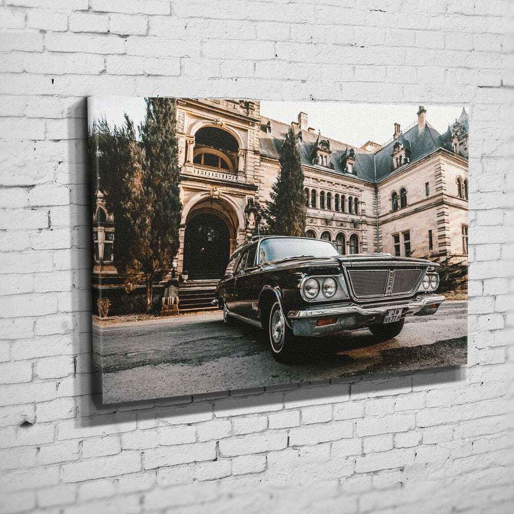 Chrysler Imperial – Manor Arrival auf Leinwand an weißer Ziegelwand