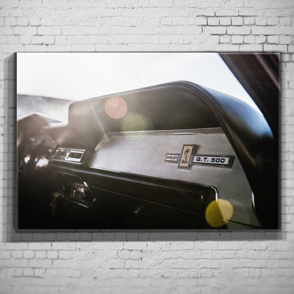 Eleanor – Sunlit Dashboard als Wandmotiv