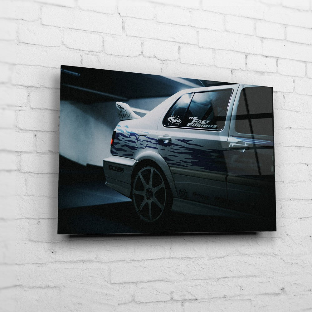 Jesse’s VW Jetta – Rear Quarter Detail auf Acrylglas an weißer Ziegelwand
