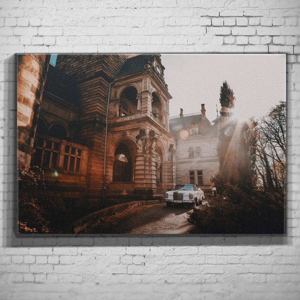 Mercedes W111 – Castle Arrival als Wandmotiv