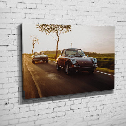 Porsche 911 Targa – Sunset Drive auf Leinwand an weißer Ziegelwand