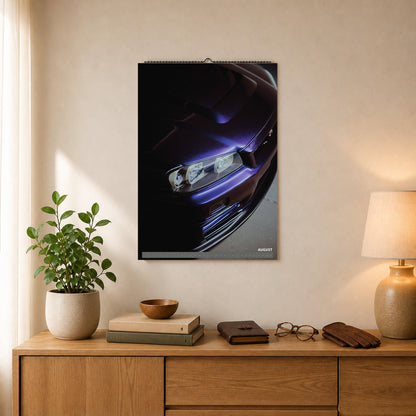 R34 GT-R CRS MPIII Kalender 2027 Portrait – Kalenderblatt august als A2-Mockup